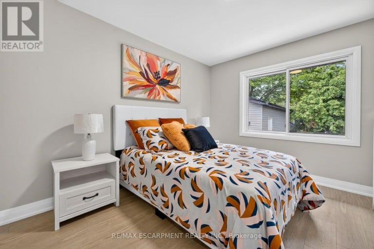 150 HOWARD AVENUE, Hamilton (Balfour), Ontario, L9A2W8