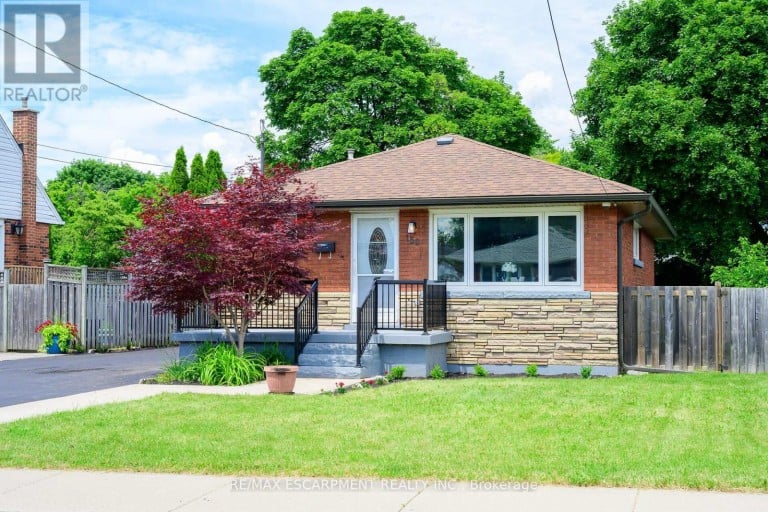 150 HOWARD AVENUE, Hamilton (Balfour), Ontario, L9A2W8