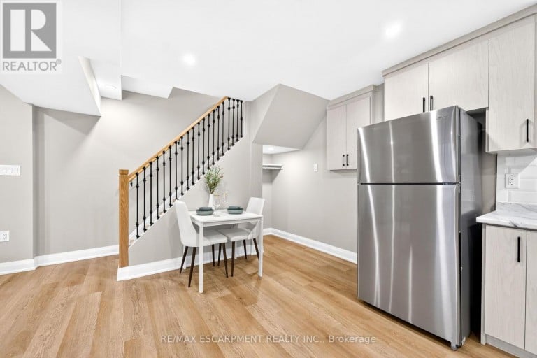 150 HOWARD AVENUE, Hamilton (Balfour), Ontario, L9A2W8