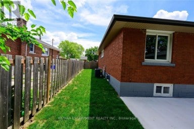 150 HOWARD AVENUE Hamilton (Balfour) Ontario photo 45