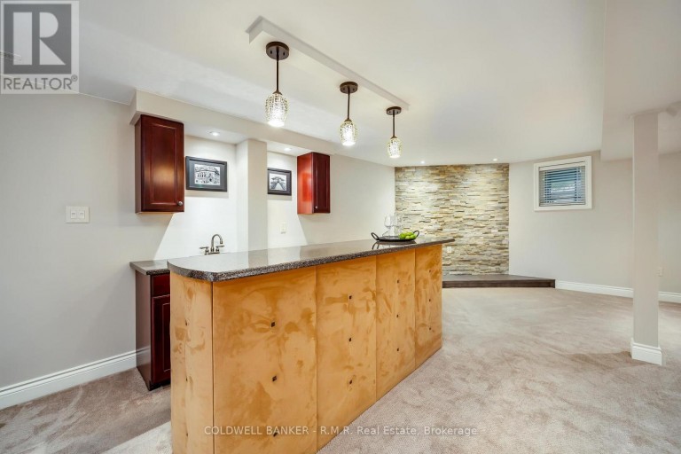 1090 THIMBLEBERRY CIRCLE, Oshawa (Eastdale), Ontario, L1K2H2