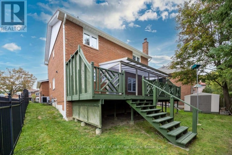 1090 THIMBLEBERRY CIRCLE, Oshawa (Eastdale), Ontario, L1K2H2
