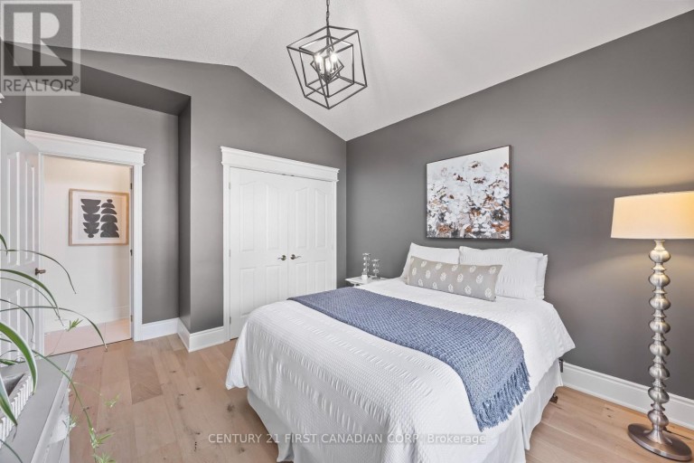 1048 SANDY SOMERVILLE DRIVE, London South (South A), Ontario, N6K5R1