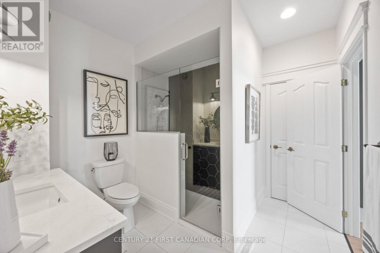 1048 SANDY SOMERVILLE DRIVE, London South (South A), Ontario, N6K5R1