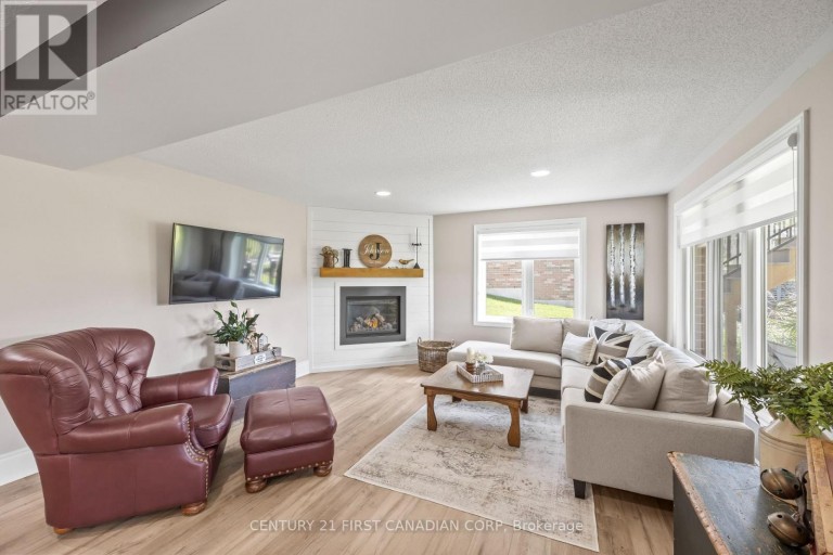 1048 SANDY SOMERVILLE DRIVE, London South (South A), Ontario, N6K5R1