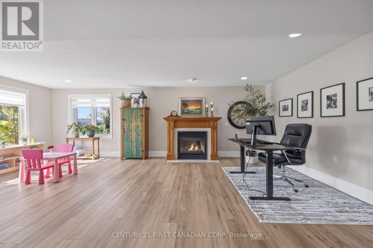 1048 SANDY SOMERVILLE DRIVE, London South (South A), Ontario, N6K5R1