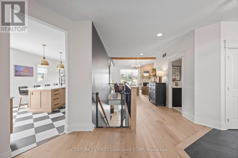 1048 SANDY SOMERVILLE DRIVE, London South (South A), Ontario, N6K5R1