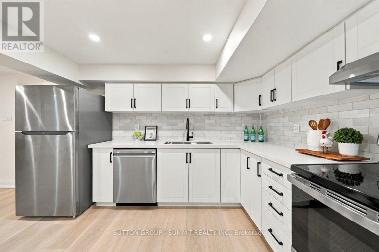 184 TORRESDALE AVENUE, Toronto (Westminster-Branson), Ontario, M2R3E4