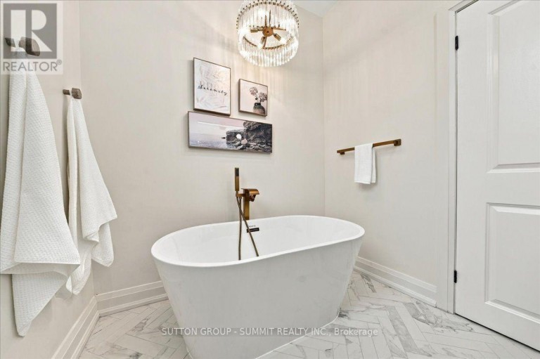 184 TORRESDALE AVENUE, Toronto (Westminster-Branson), Ontario, M2R3E4