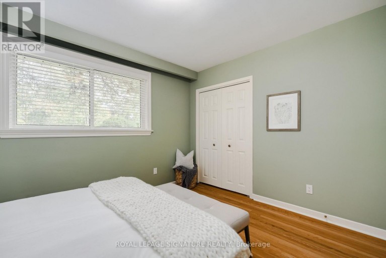11 BELLBURY CRESCENT, Toronto (Don Valley Village), Ontario, M2J2J6
