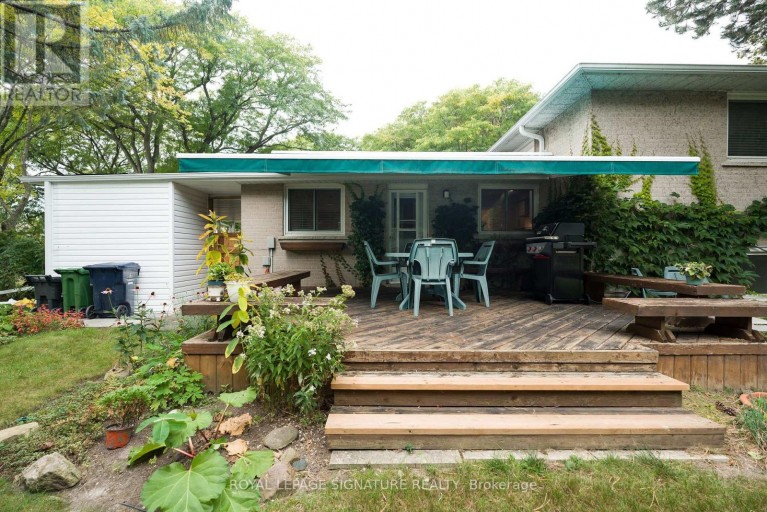 11 BELLBURY CRESCENT, Toronto (Don Valley Village), Ontario, M2J2J6