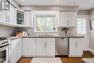 11 BELLBURY CRESCENT Toronto (Don Valley Village) Ontario photo 9