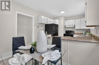 914 DONOVAN CRESCENT Whitby (Williamsburg) Ontario photo 3