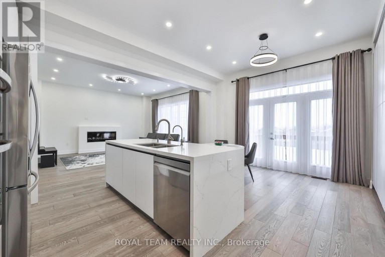 1361 BLACKMORE STREET, Innisfil (Alcona), Ontario, L9S0P3
