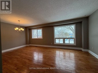39 APRIL GARDENS Aurora (Aurora Heights) Ontario photo 13