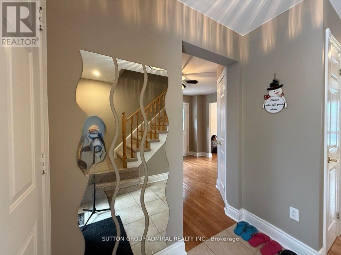 39 APRIL GARDENS, Aurora (Aurora Heights), Ontario, L4G4R7