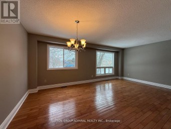 39 APRIL GARDENS Aurora (Aurora Heights) Ontario photo 9
