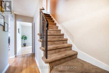 1347 MARY STREET N Oshawa (Samac) Ontario photo 2
