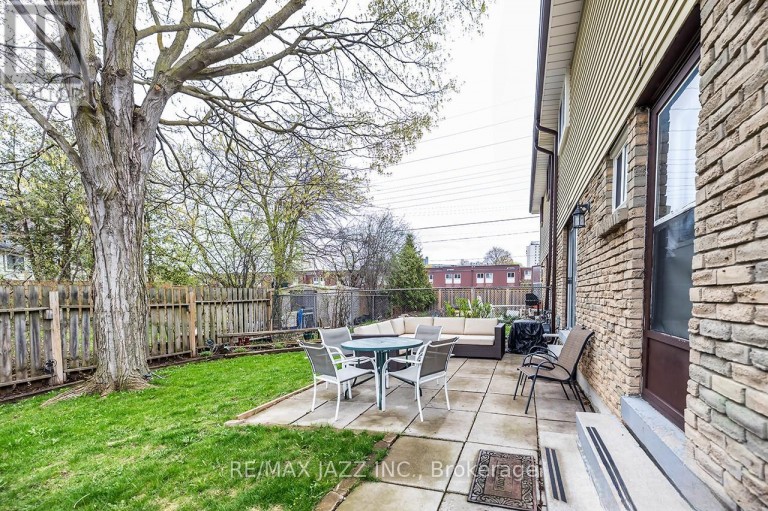 1347 MARY STREET N, Oshawa (Samac), Ontario, L1G6T2