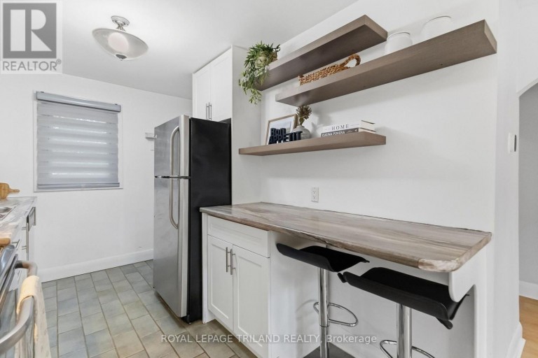 1628 CHURCHILL AVENUE, London East (East H), Ontario, N5W2K9