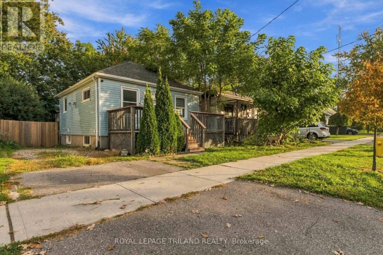 1628 CHURCHILL AVENUE, London East (East H), Ontario, N5W2K9