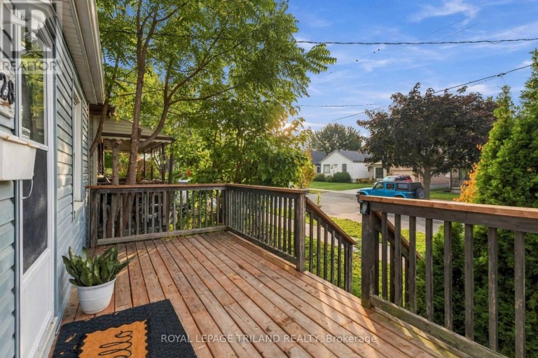 1628 CHURCHILL AVENUE, London East (East H), Ontario, N5W2K9