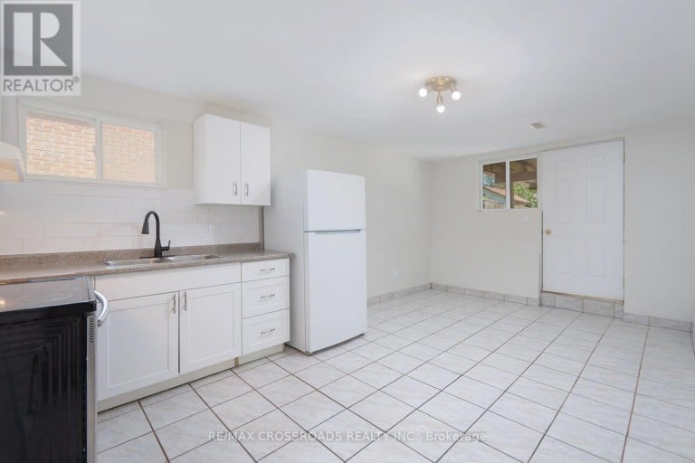 1859 NEW STREET, Pickering (Amberlea), Ontario, L1V1S7