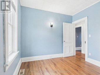 494 16TH STREET W Owen Sound Ontario photo 17
