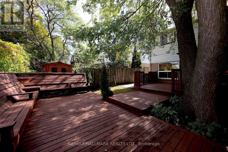 781 PAM CRESCENT, Newmarket (Huron Heights-Leslie Valley), Ontario, L3Y5B7