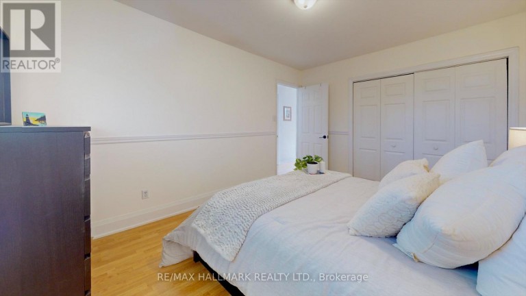 781 PAM CRESCENT, Newmarket (Huron Heights-Leslie Valley), Ontario, L3Y5B7