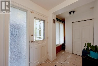781 PAM CRESCENT Newmarket (Huron Heights-Leslie Valley) Ontario photo 3