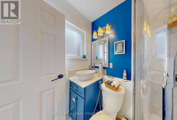 781 PAM CRESCENT, Newmarket (Huron Heights-Leslie Valley), Ontario, L3Y5B7