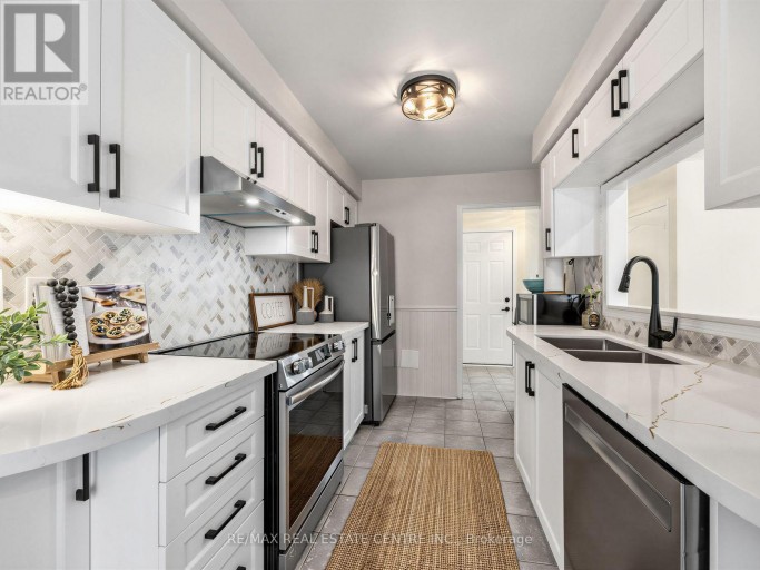 3042 PENDLETON ROAD, Mississauga (Meadowvale), Ontario, L5N7C5