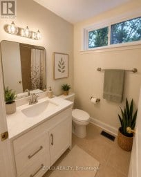 16 - 3250 THE CREDIT WOODLANDS Mississauga (Erindale) Ontario photo 11