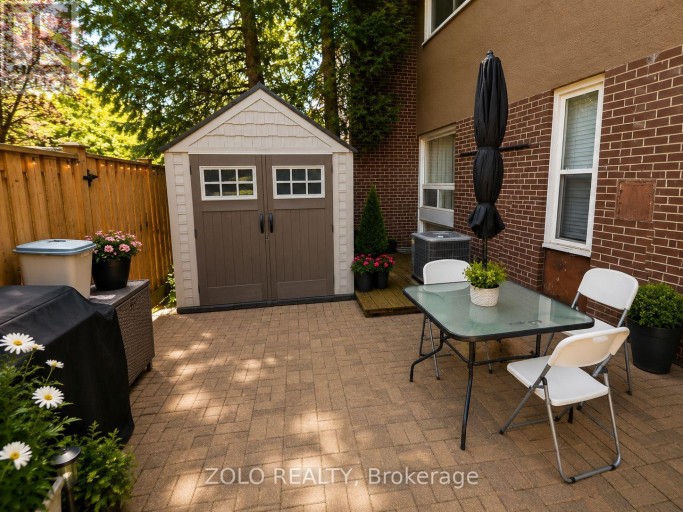 16 - 3250 THE CREDIT WOODLANDS, Mississauga (Erindale), Ontario, L5C2J6