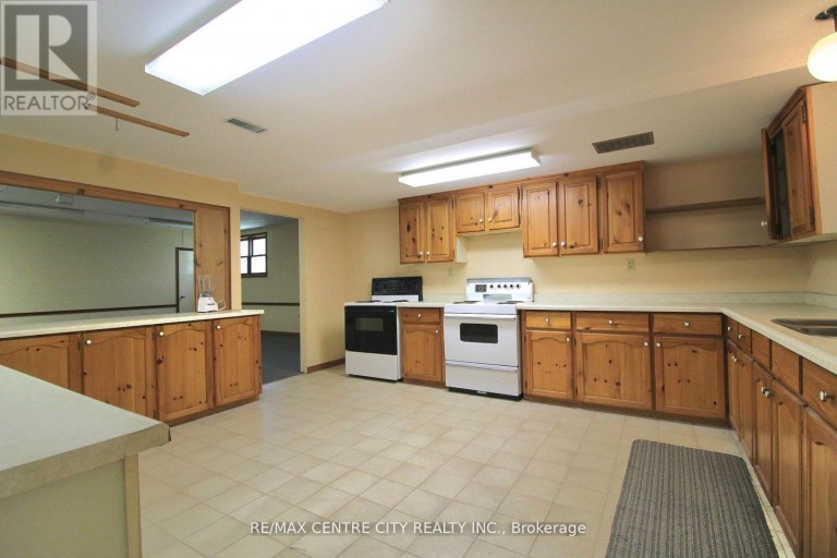 12 CHESTER STREET, St. Thomas, Ontario, N5R1T8