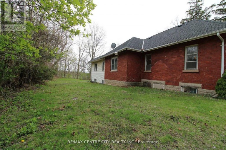 12 CHESTER STREET, St. Thomas, Ontario, N5R1T8