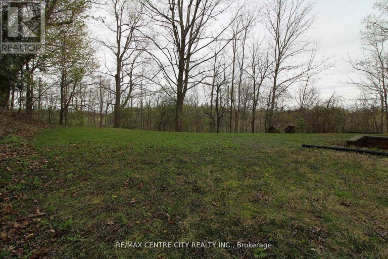 12 CHESTER STREET, St. Thomas, Ontario, N5R1T8