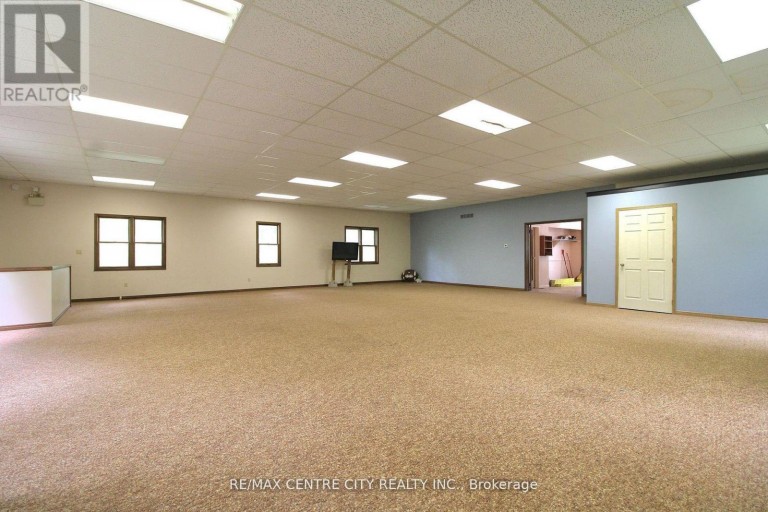 12 CHESTER STREET, St. Thomas, Ontario, N5R1T8