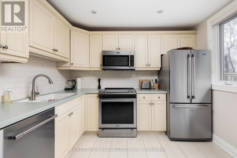 105 BALMORAL AVENUE, Toronto (Yonge-St. Clair), Ontario, M4V1J5
