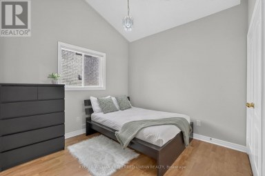 27 SUMMER VALLEY DRIVE Brampton (Snelgrove) Ontario photo 17