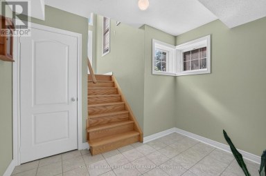 27 SUMMER VALLEY DRIVE Brampton (Snelgrove) Ontario photo 27