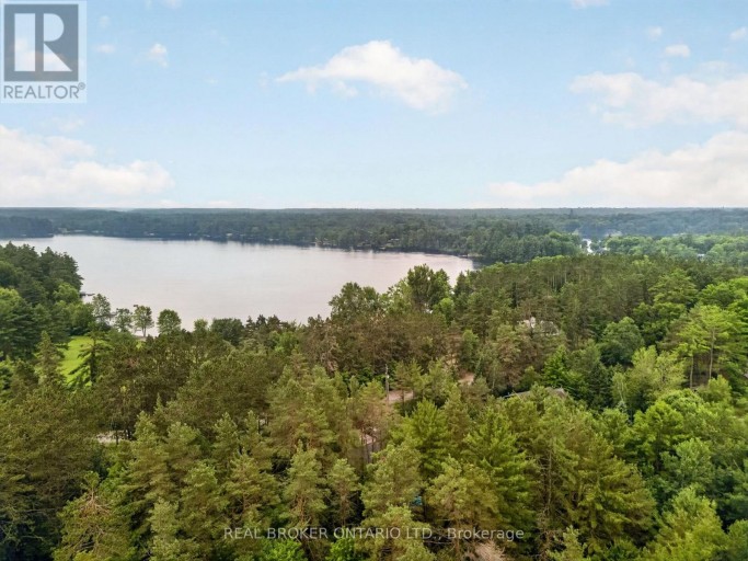 1018 WHITES ROAD, Muskoka Lakes (Medora), Ontario, P0B1J0