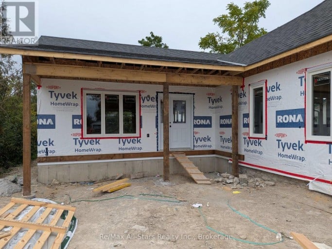 99 ST PATRICK STREET, Kawartha Lakes (Lindsay), Ontario, K9V1R7