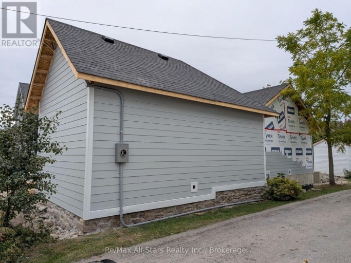 99 ST PATRICK STREET, Kawartha Lakes (Lindsay), Ontario, K9V1R7