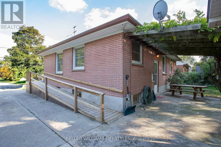 155 TROWBRIDGE AVENUE, London South (South D), Ontario, N6J3M2