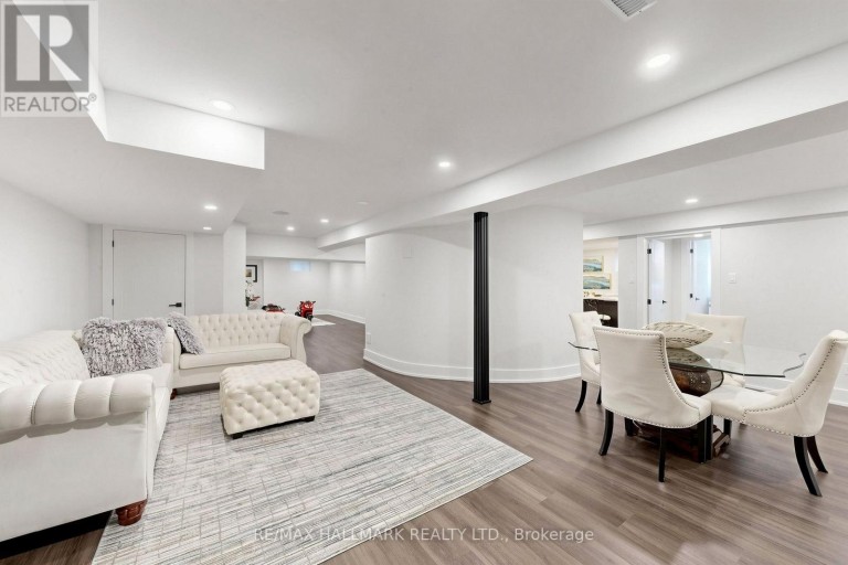 63 WILLETT CRESCENT, Richmond Hill (Mill Pond), Ontario, L4C7W2