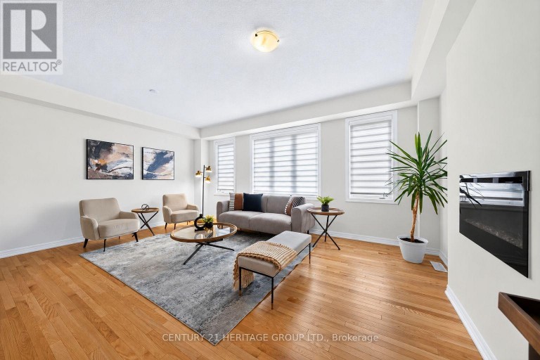 55 DELANO WAY, Newmarket (Woodland Hill), Ontario, L3X0L4