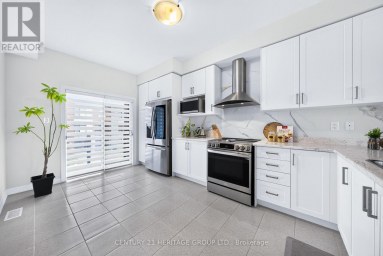 55 DELANO WAY Newmarket (Woodland Hill) Ontario photo 15