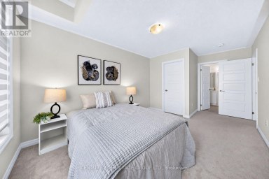 55 DELANO WAY Newmarket (Woodland Hill) Ontario photo 27